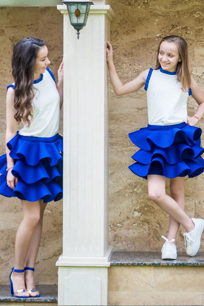 Gonna a balze per mamma e figlia in blu royal *Charlotte*